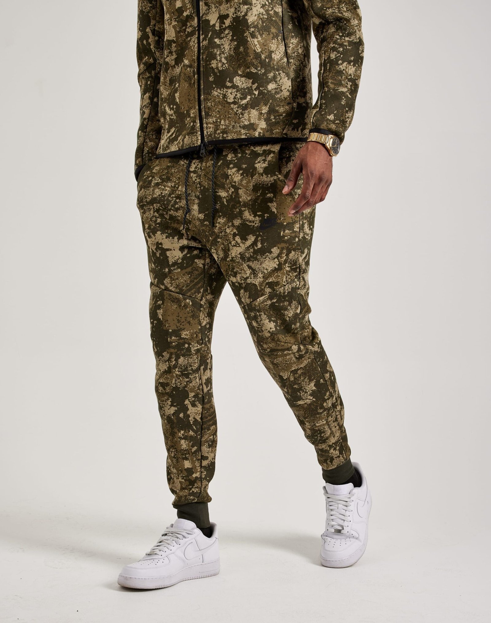 nike_HV5053-276_M-103 Nike Tech Fleece Joggers - Image 1